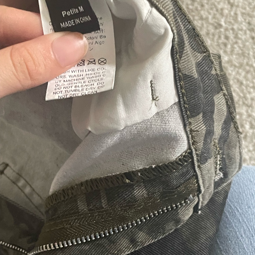 Camo baggy pants